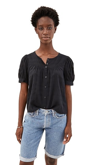 泡泡袖抵肩正面纽扣上衣