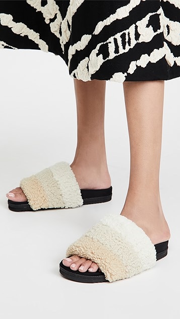 roam fuzzy puff 凉拖鞋