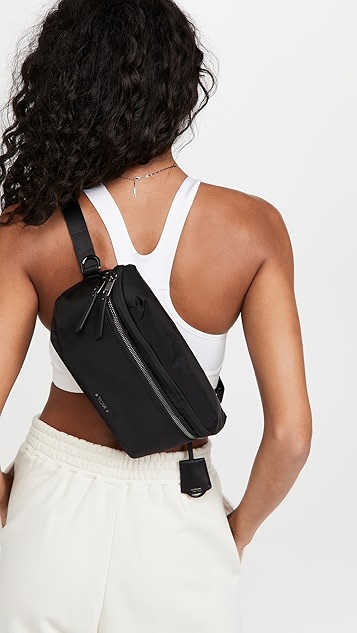 tumi 多种背法腰包