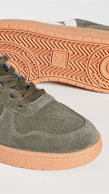 v-10 绒面革橡胶鞋底运动鞋