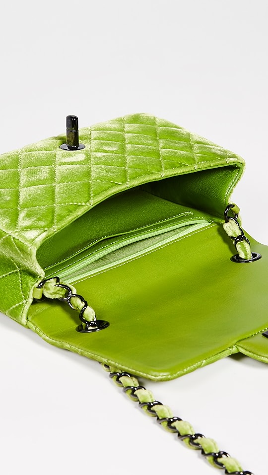 chanel 绿色天鹅绒半翻盖小号斜挎包