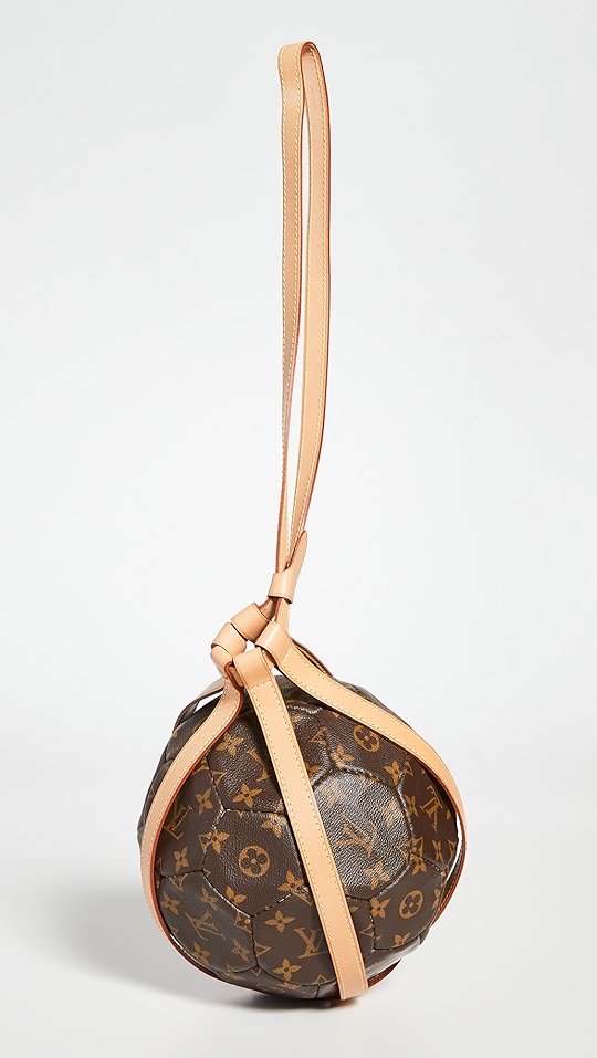 lv 交织字母足球