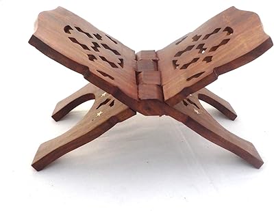 木制书架用于阅读 geeta,圣经,圣书手工制作雕刻设计书架,适用于家庭