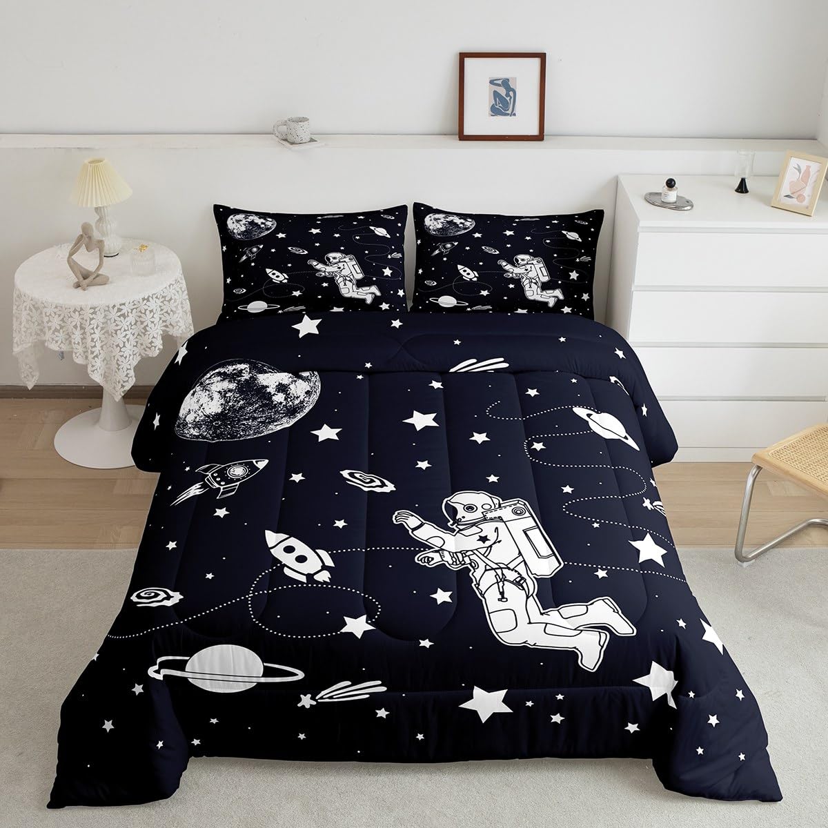 Feelyou Solar System Quilt Set Two-Size Outer Space Cover Child Teen Adult Cosmic Planet Bedding Set Cute Astronaut Blue and white duvet Set Room Decoration 2 pieces with 1 pillowcase