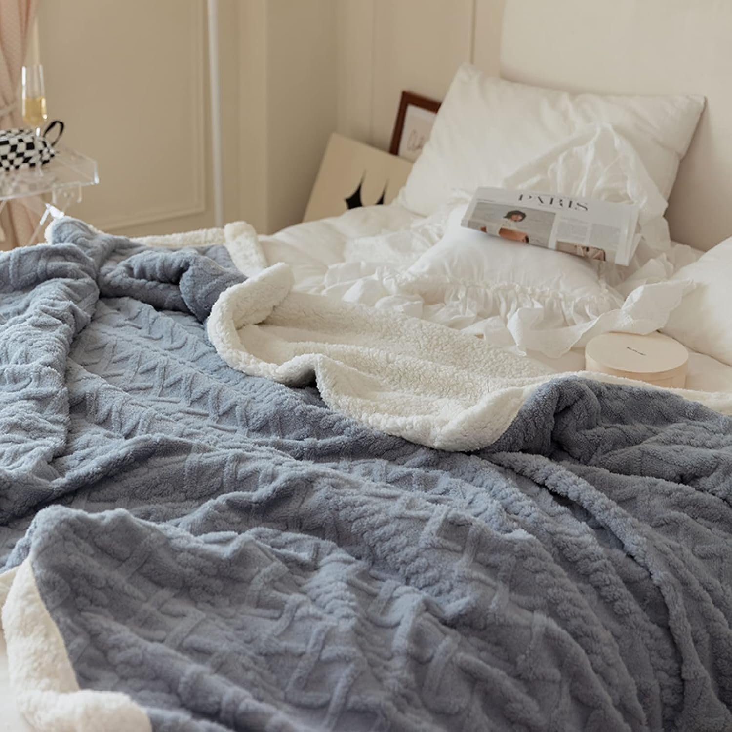 Rongtai Sherpa Fleece Bed Blanket,Lightweight Cozy Thick Throw Blankets for Couch,Navy-Queen（90" x 90"）